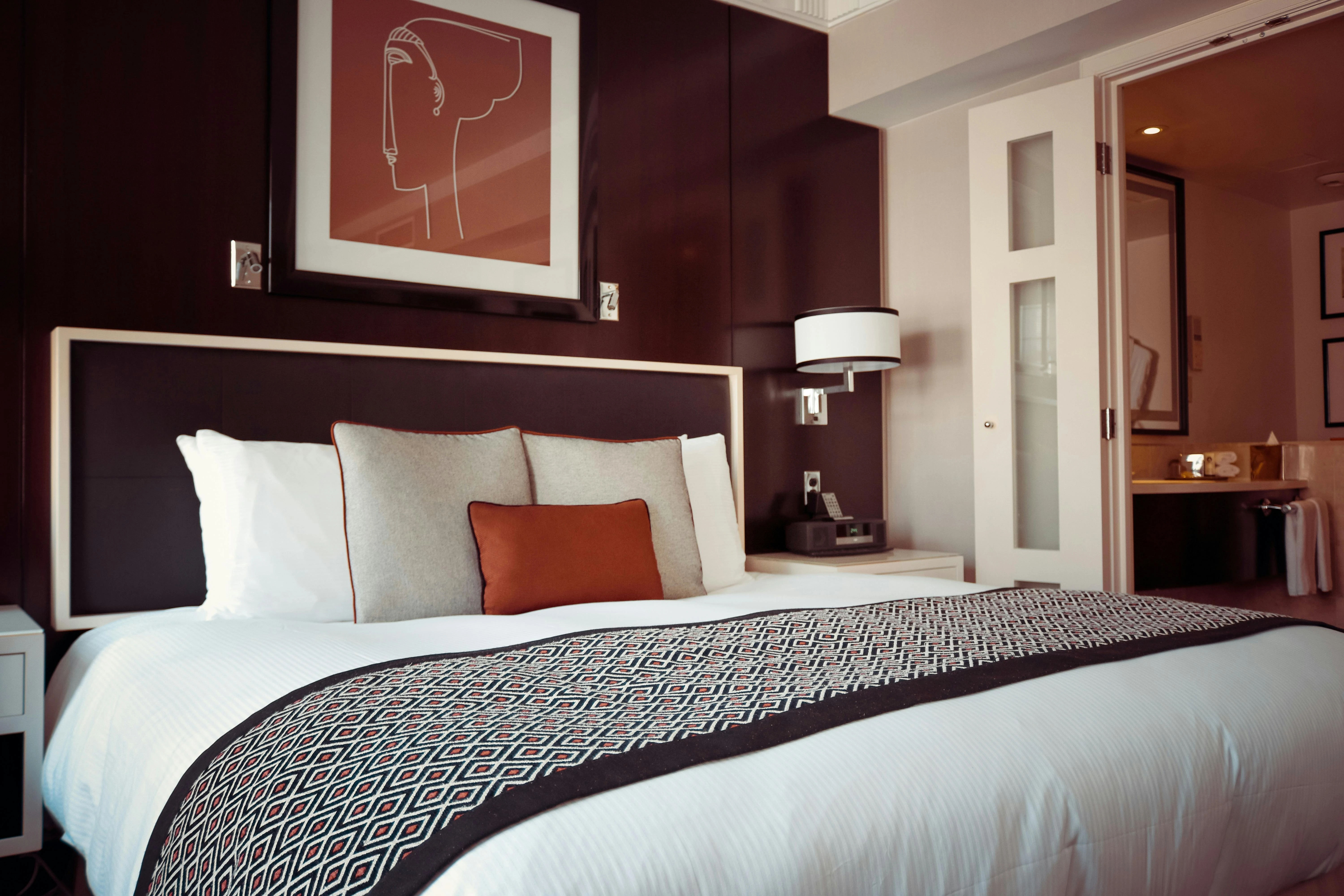2024's Most Luxurious Hotels: Private Beaches & Butler Service