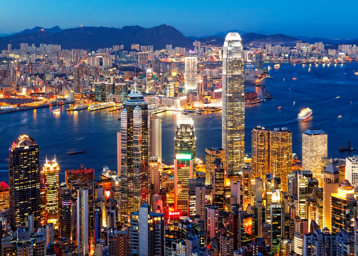 Dynamic Hong Kong: Skyline, Disneyland & Victoria Peak Adventure
